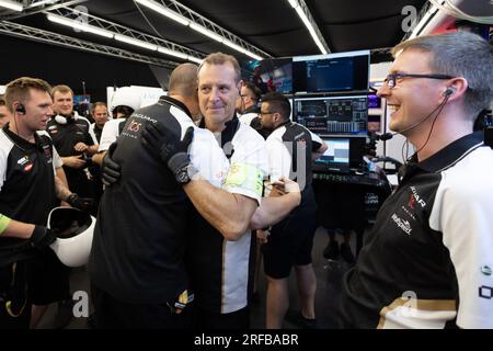 Londra, Royaume University. 29 luglio 2023. Il team Jaguar TCS Racing festeggia durante l'ePrix di Londra Hankook 2023, dodicesimo meeting del Campionato Mondiale di Formula e ABB FIA 2022-23, sull'Excel di Londra dal 29 al 30 luglio 2023, Regno Unito - foto André Ferreira/DPPI Credit: DPPI Media/Alamy Live News Foto Stock