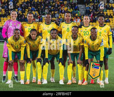 Wellington, Wellington, nuova Zelanda. 2 agosto 2023. Sudafrica si prepara per una foto di squadra prima della partita del gruppo G della Coppa del mondo femminile FIFA 2023 tra Sudafrica e Italia al Wellington Regional Stadium di Wellington, nuova Zelanda (immagine di credito: ©James Foy/Alamy Live News) Foto Stock