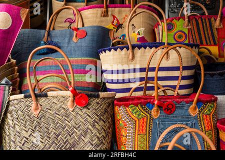 Street Market Stall, Marseillan, Herault, Occitanie, Francia Foto Stock