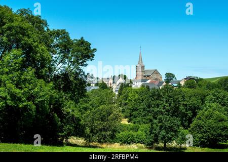 Villaggio di Chastreix in Auvergne Parco Naturale Regionale Vulcani, dipartimento Puy de Dome, Auvergne Rodano Alpi, Francia Foto Stock