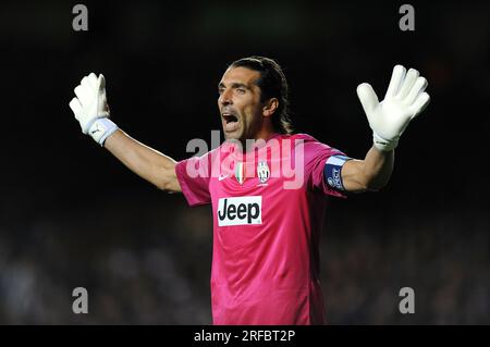 Foto del fascicolo datata 19-09-2012 di Gianluigi Buffon, portiere della Juventus. L'ex portiere italiano Gianluigi Buffon, vincitore della Coppa del mondo, ha chiamato il tempo in una sorprendente carriera di 28 anni. Data di emissione: Mercoledì 2 agosto 2023. Foto Stock