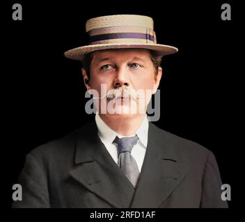 Sir Arthur Ignatius Conan Doyle (1859 – 1930) scrittore e medico britannico . È il migliore per i suoi libri di fantascienza poliziesca e per il personaggio che ha creato, Sherlock Holmes. Foto Stock