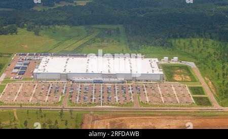 Canton, MS - 12 luglio 2023: Vista aerea del Canton Amazon Fulfillment Center. Foto Stock