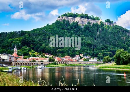 Fortezza di Königstein dietro l'Elba in Svizzera sassone in Germania Foto Stock