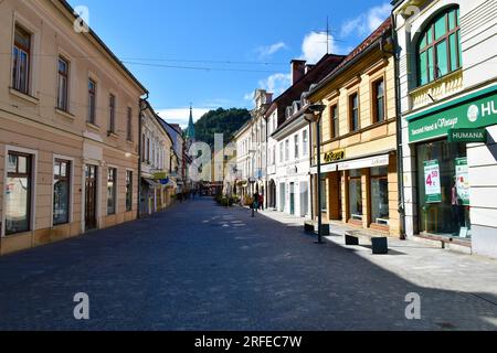 Celje, Slovenia - 18 settembre 2022: La piazza principale della città di Celje a Stajerska, Slovenia Foto Stock