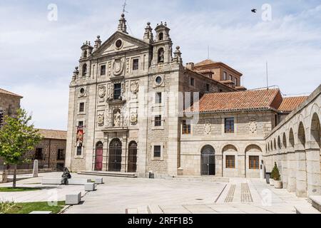 Spagna, Castiglia e León, Avila, città vecchia di Avila con le sue chiese Extra-Muros, patrimonio dell'umanità dall'UNESCO, il convento di Santa Teresa Foto Stock