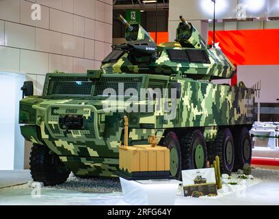 ROKETSAN il suo nuovo sistema di difesa aerea Burj, che fornisce un sistema di difesa aerea a corto raggio all'IDEF 2023 combina il suo missile ad corto raggio Sungur Foto Stock