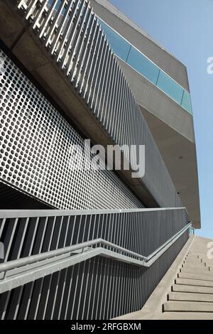 Biblioteca pubblica e centro culturale Dokk 1 progettati dagli architetti Schmidt Hammer Lassen, Hack Kampmanns Plads, Aarhus, Danimarca. Foto Stock