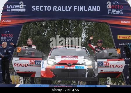 Takamoto Katsuta (JPN) Aaron Johnston (Irl) del Team Toyota Gazoo Racing WRT, Toyota GR Yaris Rally1 Hybrid, Ceremonial Start, Jyvaskyla, 2023, 02 agosto 2023, A Jyvaskyla, Finlandia Foto Stock