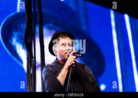 Johannes Oerding auf seiner Plan-A Tour AM 06.04.2023 nella der Rudolf Weber Arena di Oberhausen Foto Stock