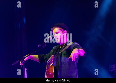 Johannes Oerding auf seiner Plan-A Tour AM 06.04.2023 nella der Rudolf Weber Arena di Oberhausen Foto Stock