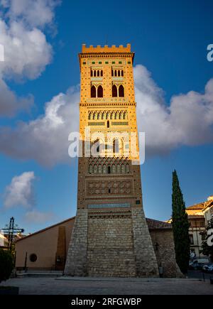 Torre Mudejar di San Martin in Teruel, Aragona, Spagna, patrimonio dell'umanità Foto Stock