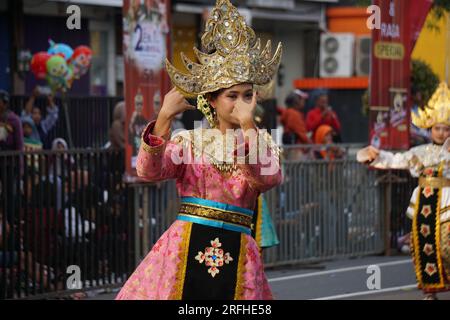 Bedana dance. Questa danza simboleggia l'amicizia e l'associazione nella società. Foto Stock