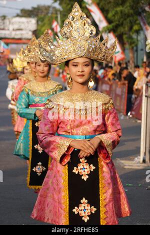 Bedana dance. Questa danza simboleggia l'amicizia e l'associazione nella società. Foto Stock