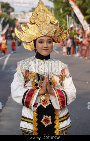 Bedana dance. Questa danza simboleggia l'amicizia e l'associazione nella società. Foto Stock