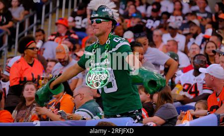 Latrobe, Pennsylvania, USA. 30 luglio 2023. Tifosi dei Jets durante il training camp dei Pittsburgh Steelers a Latrobe, Pennsylvania. Jason Pohuski/CSM/Alamy Live News Foto Stock