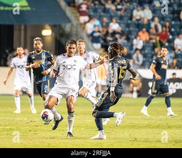 Chester, Pennsylvania, USA. 3 agosto 2023. 3 agosto 2023, Chester PA, USA: Il giocatore dei Philadelphia Union, OLIVER MBAIZO (15) combatte per il pallone contro D.C. Giocatore Unito, YAMIL ASAD (22). L'Unione ha battuto D.C. Uniti nei calci di rigore. Immagine di credito: © Ricky Fitchett via ZUMA Wire (immagine di credito: © Ricky Fitchett/ZUMA Press Wire) SOLO USO EDITORIALE! Non per USO commerciale! Foto Stock