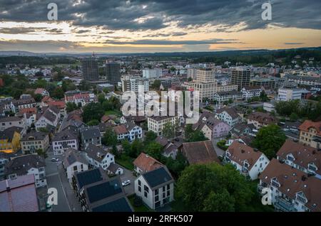 USTER, ZH, SVIZZERA - 3. Agosto 203. Vista aerea di Uster, ZH, Svizzera Foto Stock