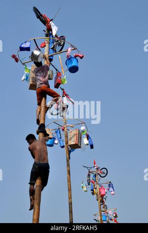 Giacarta, Indonesia - 17 agosto 2014: Evento di arrampicata Areca che celebra il giorno dell'indipendenza del 17 agosto a Giacarta, Indonesia Foto Stock