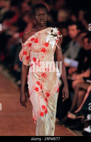 Alek Wek, modella di Ghost, fondata da Tanya Sarne, London Fashion Week, 28 settembre 1997 Foto Stock