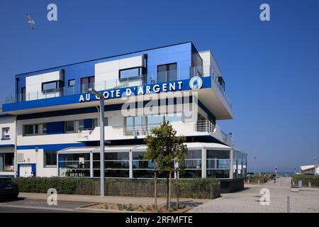 Francia, regione Hauts-de-France, Pas-de-Calais, Calais, digue Gaston Berthe (dyke), ristorante "Au Côte d'Argent" Foto Stock