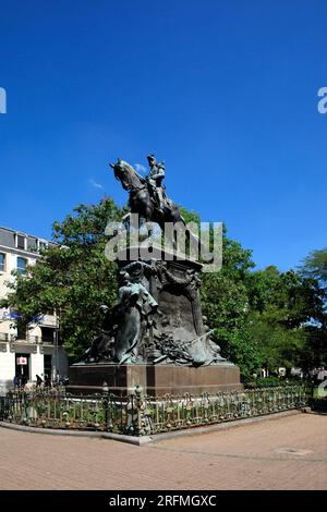 Francia, regione Hauts-de-France, dipartimento del Nord, Lille, Place Faidherbe, statua del generale francese Louis Faidherbe, Foto Stock