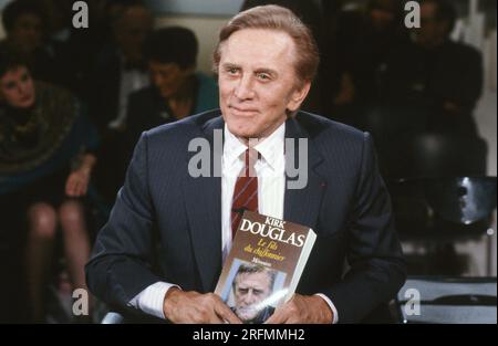 Kirk Douglas sul set dello show televisivo letterario "apostrofi" il 27 gennaio 1989. Foto Stock