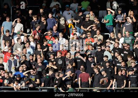 Nijmegen, Paesi Bassi. 4 agosto 2023. NIJMEGEN, PAESI BASSI - 4 AGOSTO: Tifosi del NEC Nijmegen durante l'amichevole pre-stagionale tra NEC Nijmegen e Venezia FC allo Stadion De Goffert il 4 agosto 2023 a Nijmegen, Paesi Bassi (foto di Broer van den Boom/Orange Pictures) credito: Orange Pics BV/Alamy Live News Foto Stock