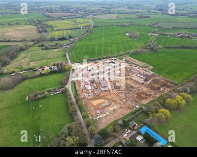 Nuove case in costruzione a Finchingfield, Essex, Inghilterra, vista aerea con droni Foto Stock