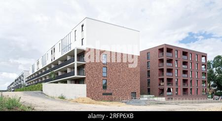 nuova costruzione di case multifamiliari su un sito di recente sviluppo di un'ex area commerciale a colonia ehrenfeld Foto Stock