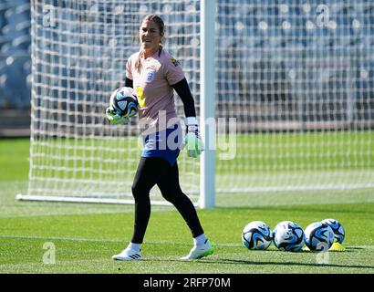 L'inglese Mary Earps in azione durante una sessione di allenamento al Central Coast Stadium di Gosford, Australia. Data immagine: Venerdì 4 agosto 2023. Foto Stock