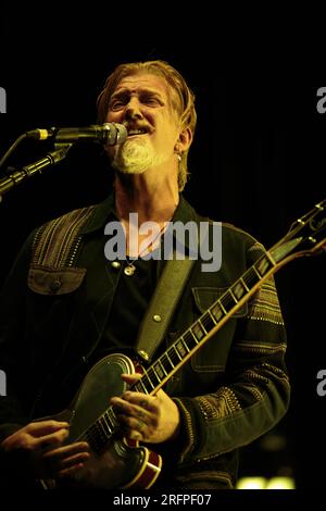 Toronto, Canada. 4 agosto 2023. Queens of the Stone Age che si esibisce in "The End Is Nero" Tour al Budweiser Stage Credit: Bobby Singh/Alamy Live News Foto Stock