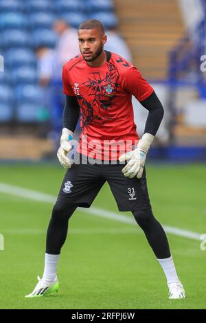 Sheffield, Regno Unito. 4 agosto 2023. Il portiere del Southampton Gavin Bazunu (31) si scalda durante la partita del campionato Sheffield Wednesday FC vs Southampton FC EFL all'Hillsborough Stadium, Sheffield, Regno Unito il 4 agosto 2023 Credit: Every Second Media/Alamy Live News Foto Stock