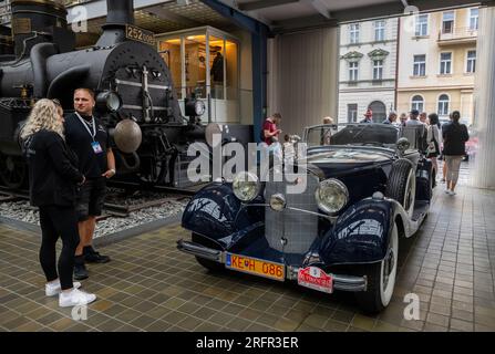 Praga, Repubblica Ceca. 5 agosto 2023. Il club ceco Mercedes-Benz celebra i 60 anni della sua esistenza nel Museo Nazionale della tecnica, 130 veicoli sono presentati in questa occasione a Praga, Repubblica Ceca, il 5 agosto 2023. Crediti: Michaela Rihova/CTK Photo/Alamy Live News Foto Stock