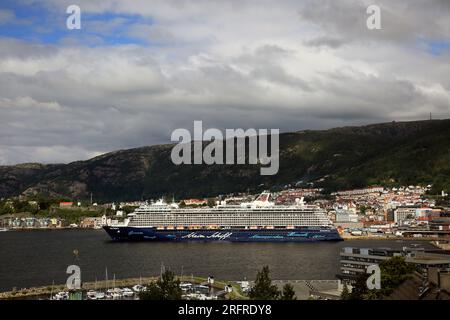 Mein Schiff 3 in visita a Bergen, Norvegia Foto Stock