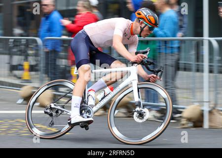 Glasgow, Regno Unito. 5 agosto 2023. GLASGOW, SCOZIA - 5 AGOSTO: Karst Hayma dei Paesi Bassi durante la gara maschile Junior Road Race il giorno 3 del 96° Campionato del mondo di ciclismo UCI Glasgow 2023 il 5 agosto 2023 a Glasgow, Scozia. (Foto di Tim Buitenhuis/Agenzia BSR) credito: Agenzia BSR/Alamy Live News Foto Stock