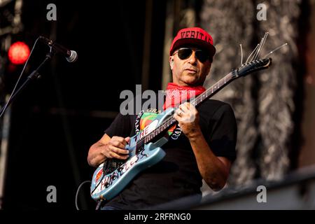 FIRENZE, ITALIA - 17 GIUGNO: Tom Morello si esibisce al Firenze Rocks 2023 il 17 giugno 2023 a Firenze, Italia. (Foto di Roberto Finizio/NurPhoto) Foto Stock