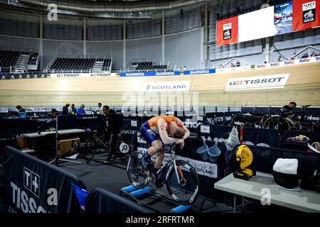 GLASGOW - Jeffrey Hoogland, in seguito, nella squadra sprint parte durante i campionati del mondo di ciclismo su pista. La città scozzese sarà teatro di un campionato del mondo con diverse discipline ciclistiche dal 3 al 13 agosto. ANP ROBIN VAN LONKHUIJSEN Foto Stock