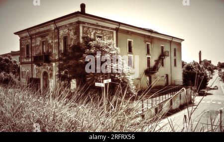 Antico teatro italiano situato a Mezzano (Emilia Romagna) Foto Stock