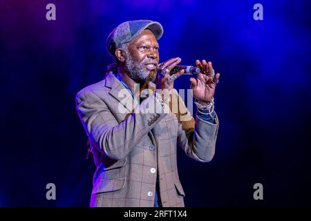 Edinburgh Pleasance, Regno Unito. 05 agosto 2023 nella foto: Dragon's Den Success, Levi Roots, che ha presentato lo spettacolo, Sound Clash, che ha concepito.. Il Pleasance Opening Gala celebra il suo 38° anno con i momenti salienti di alcuni degli spettacoli del programma Edinburgh Fringe 2023. Crediti: Rich Dyson/Alamy Live News Foto Stock