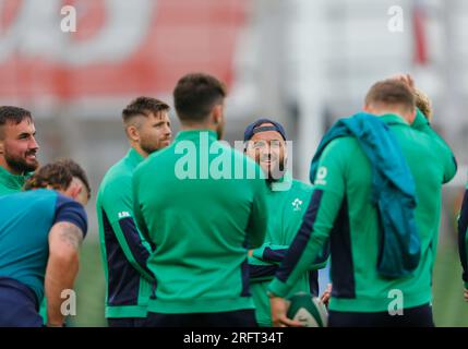 Dublino, Irlanda. 5 agosto 2023. 5 agosto 2023; Aviva Stadium, Dublino, Irlanda: Summer International Rugby, Irlanda contro Italia; la squadra irlandese ispeziona il campo prima del calcio d'inizio credito: Action Plus Sports Images/Alamy Live News Foto Stock