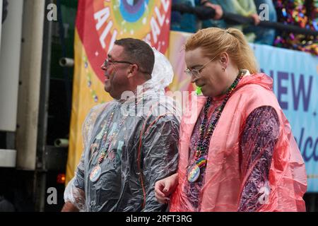 Brighton Pride 2023 in un tempo piuttosto brutto! Foto Stock