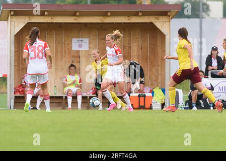 Ratisbona, Germania. 5 agosto 2023. Regensburg, Germania, 5 agosto 2023: Scena generale durante l'amichevole internazionale tra il Bayern Monaco e lo Sparta Praga allo Sportpark am Brandlberg di Ratisbona. (Sven Beyrich/SPP) credito: SPP Sport Press Photo. /Alamy Live News Foto Stock