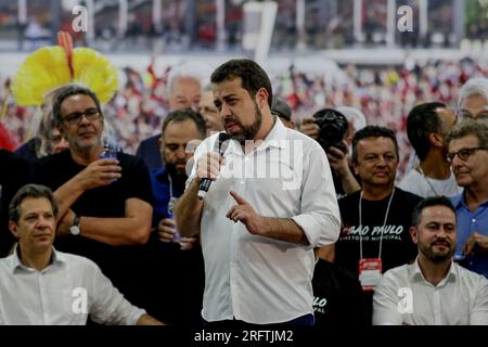 San Paolo, Brasile. 5 agosto 2023. SP - SAN PAOLO - 05/08/2023 - SAN PAOLO, PT OFFICIALIZES SOSTEGNO AL NOME DI GUILHERME BOULOS PER LE ELEZIONI del 2024 - deputato federale Guilherme Boulos (PSOL) durante un evento che ha reso pubblico il sostegno del Partito dei lavoratori (PT) di San Paolo a suo nome per candidarsi a sindaco di San Paolo nelle elezioni del 2024. Foto: Suamy Beydoun/AGIF Credit: AGIF/Alamy Live News Foto Stock