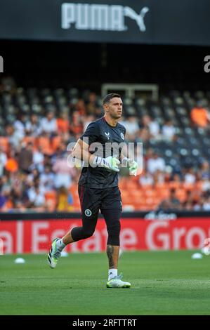 Emiliano Martinez Dibu dell'Aston Villa Football Club in azione durante la Liga EA Sport Regular PRE Season il 5 agosto 2023 al Mestalla Stadium (va Foto Stock