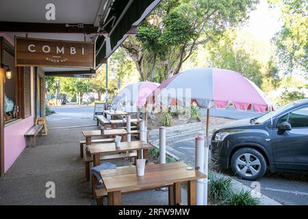 Byron Bay Breakfast Cafe, Combi, in questa città costiera, pasti per cena, New South Wales, Australia Foto Stock