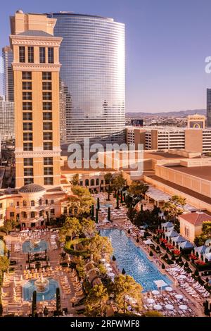 Il complesso della piscina del Belagio Hotel Las Vegas Nevada USA Foto Stock