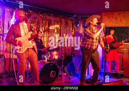 Legends of Country che si esibisce al MOTH Club Hackney di Londra, Regno Unito Foto Stock