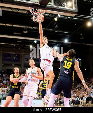 Da sinistra a destra Tobias SJOEBERG (Sjoberg) (SWE), Moritz WAGNER (GER), Franz WAGNER (GER), Melwin PANTZAR (SWE), cestello, Duelli, azione, basket Laenderspiel, Testspiel, Germania (GER) - Svezia ( SWE) 87:68, il 5 agosto 2023 a Bonn/ Germania. Foto Stock