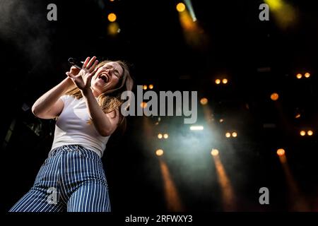 Skanderborg, Danimarca. 5 agosto 2023. Il cantautore norvegese Sigrid esegue un concerto dal vivo durante il festival musicale danese SmukFest 2023 a Skanderborg. (Foto: Gonzales Photo/Alamy Live News Foto Stock